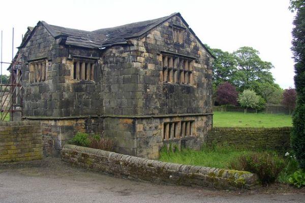 kirklees priory