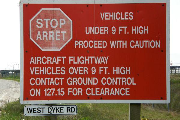 sign airport Image by scazon