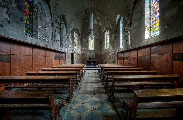 Abandoned Church haunting photographs inside beautiful abandoned churches | urban Abandoned Church haunting photographs inside beautiful abandoned churches | urban