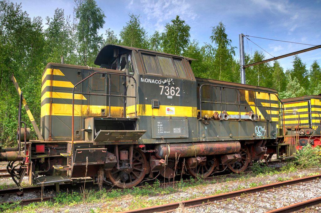 18 Eerie Train Graveyards & Abandoned Locomotive ...